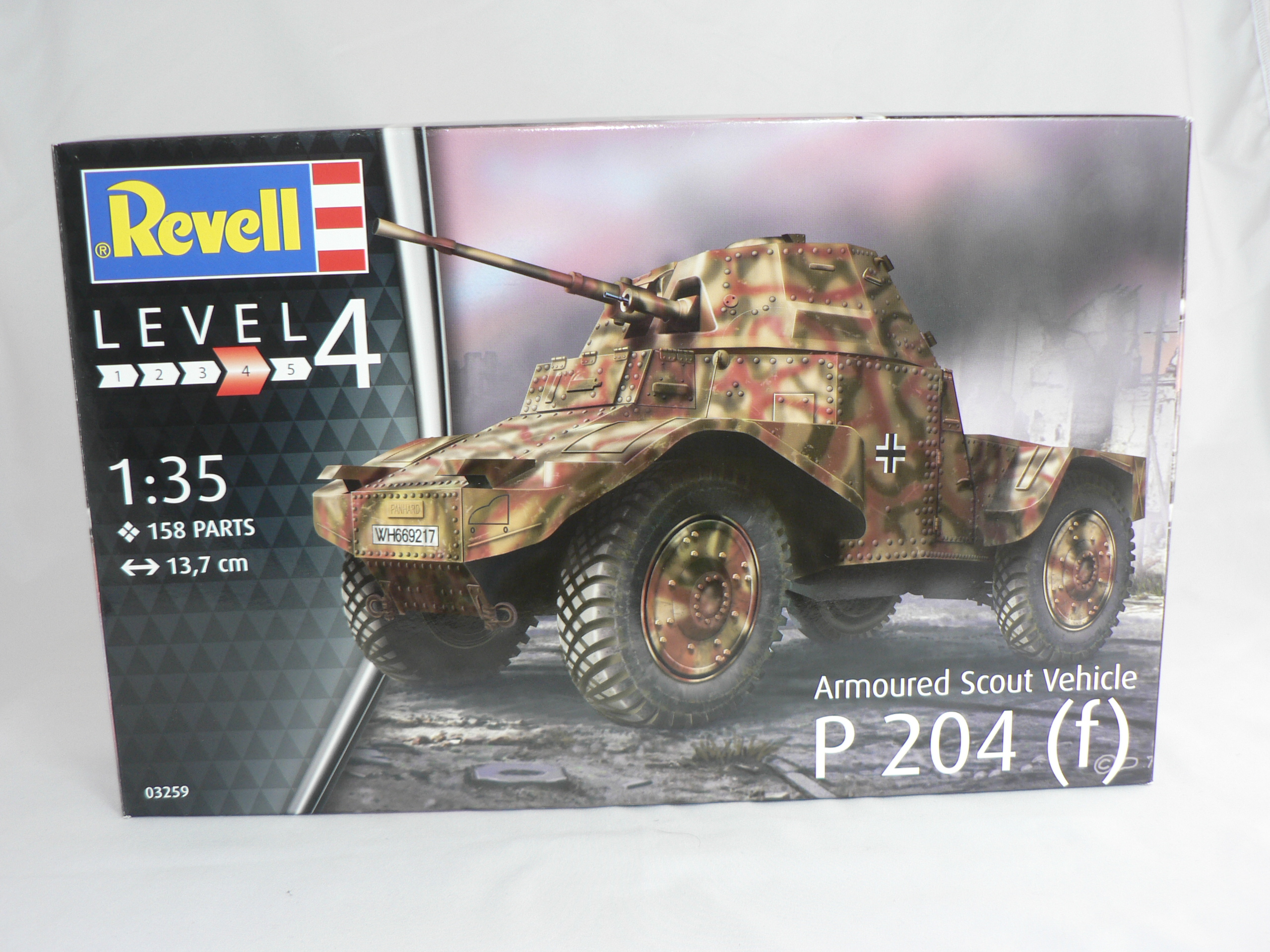 Puma P204 ( Armoured Scout Vehicle)  1:35 Revell