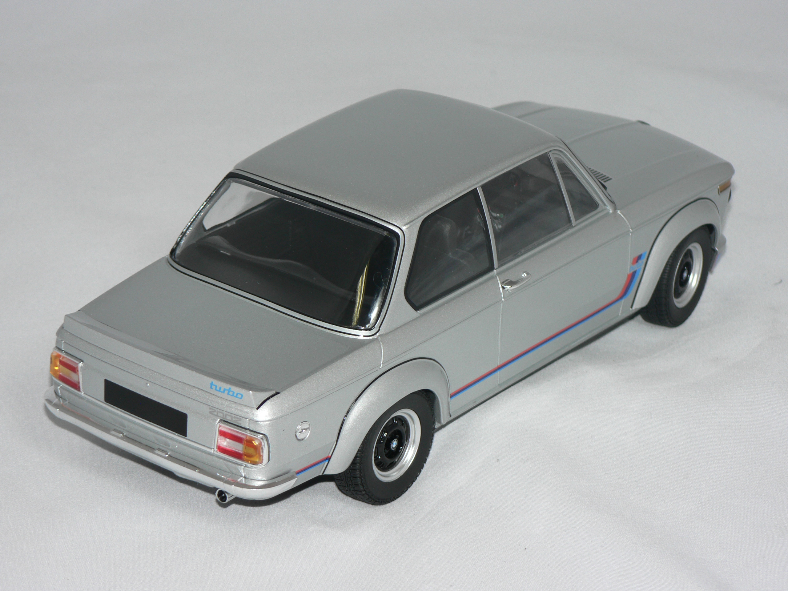 BMW 2002 Turbo -1973 (INGET ÖPPNINGSBART)   1:18  Minichamps - 2