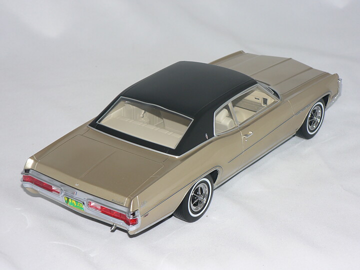 Buick LeSabre Custom Sport Coupe -1970 (INGET ÖPPNINGSBART)   1:18   Bos Models