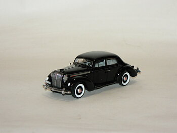 Opel Admirale Saloon Version1 -1938  1:43 Neo