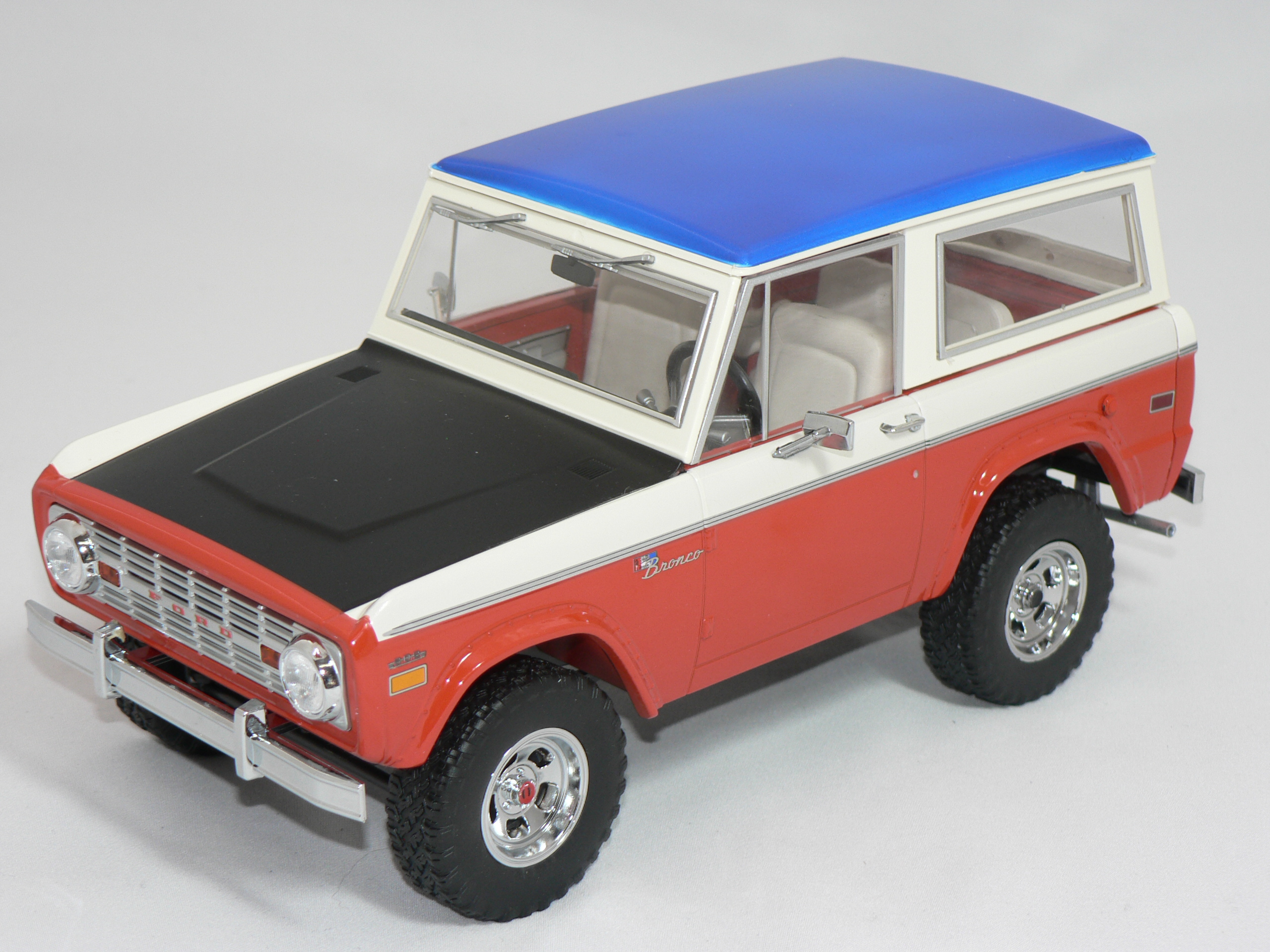 Ford Baja Bronco  -1971  Blå/Röd/Svart/Vit  1:18 (BILL STROPE EDITION" (LIMITED EDITION 714PCS)  ACME