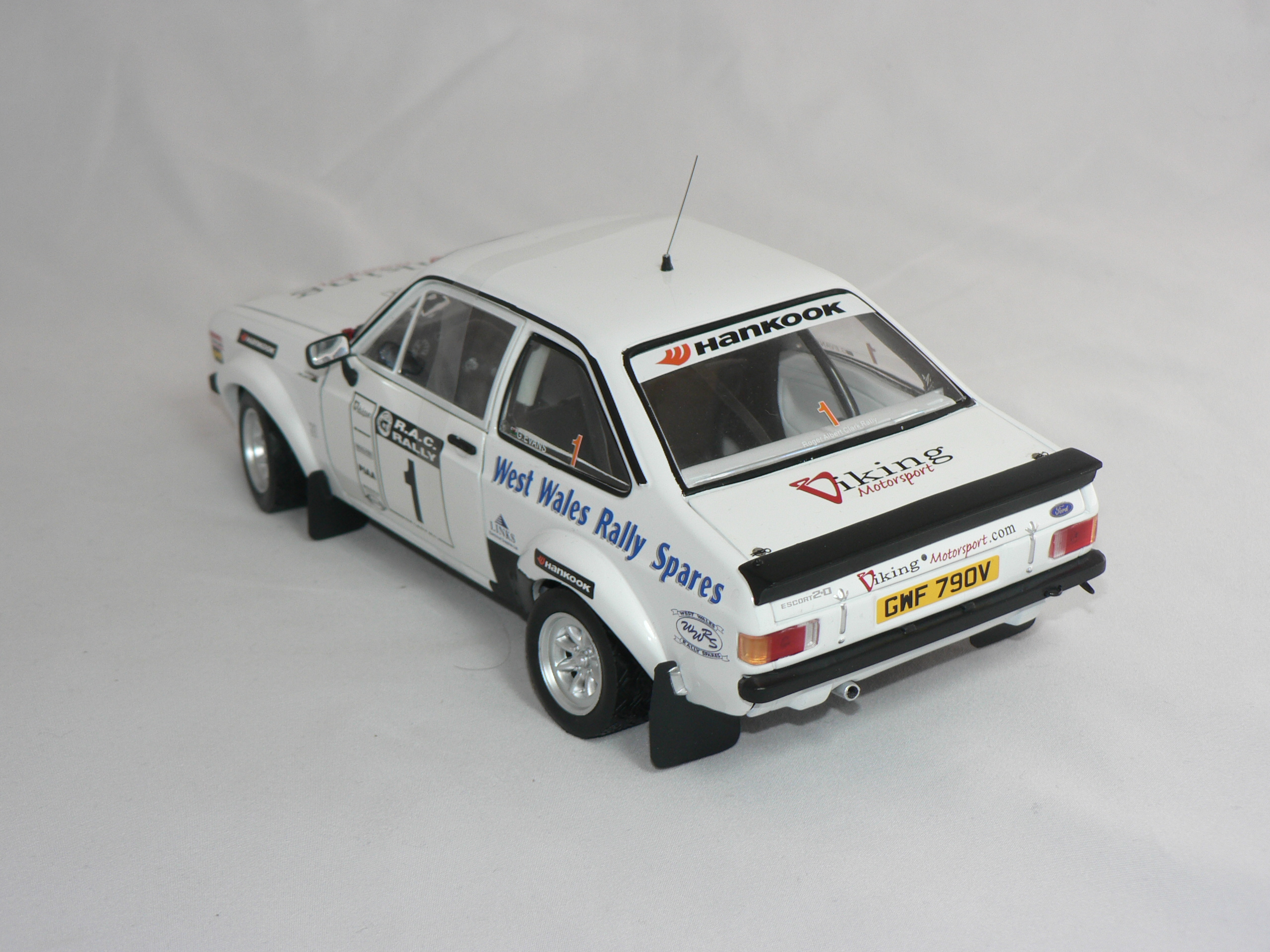 Ford Escort RS 1800 # 1 ( R.Clark/G.Evans )  1:18  Sun Star - 2