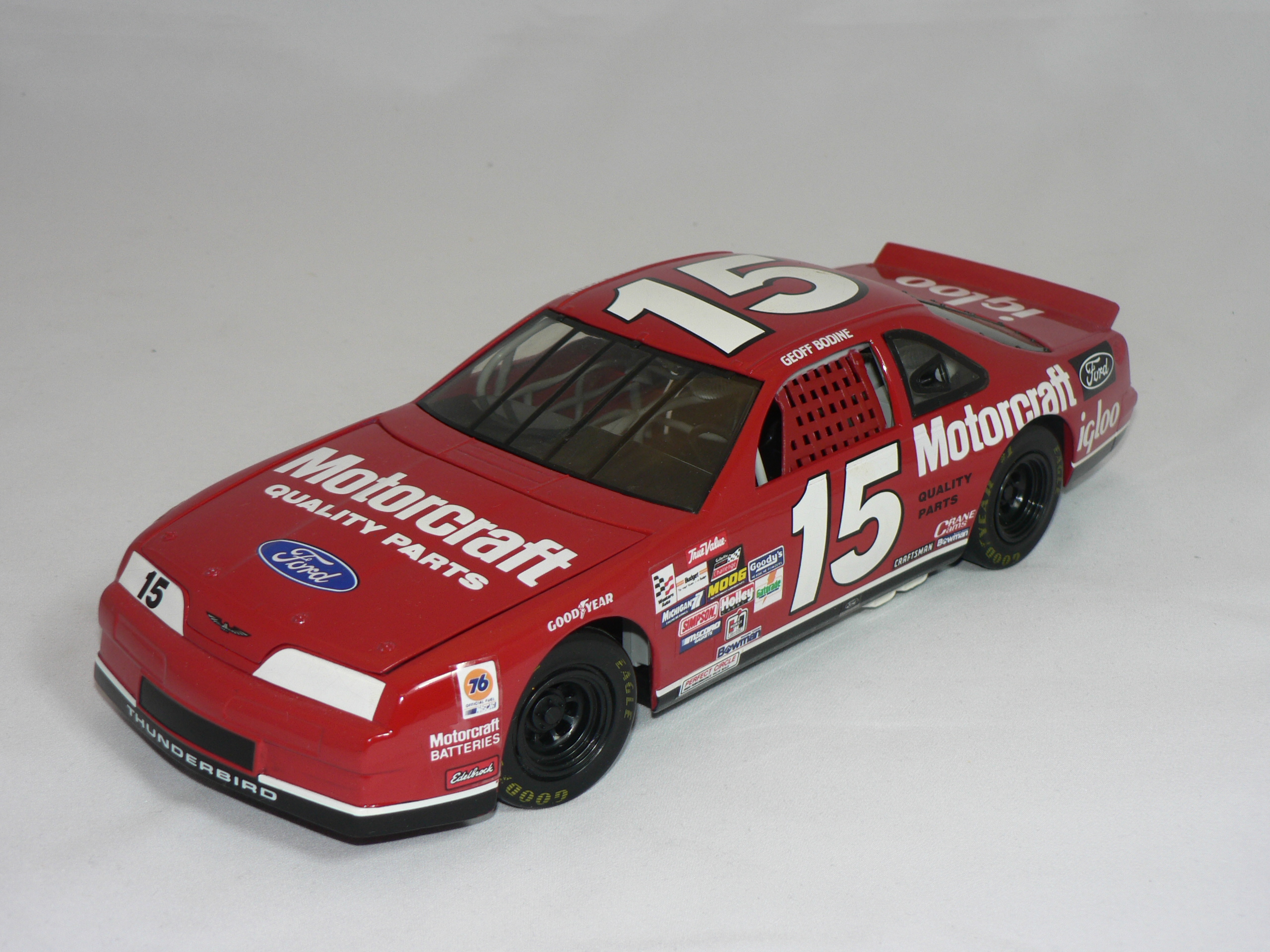 Ford Thunderbird  (Nescar ) Geoff Bodine  1:18  Ertl/Auto World