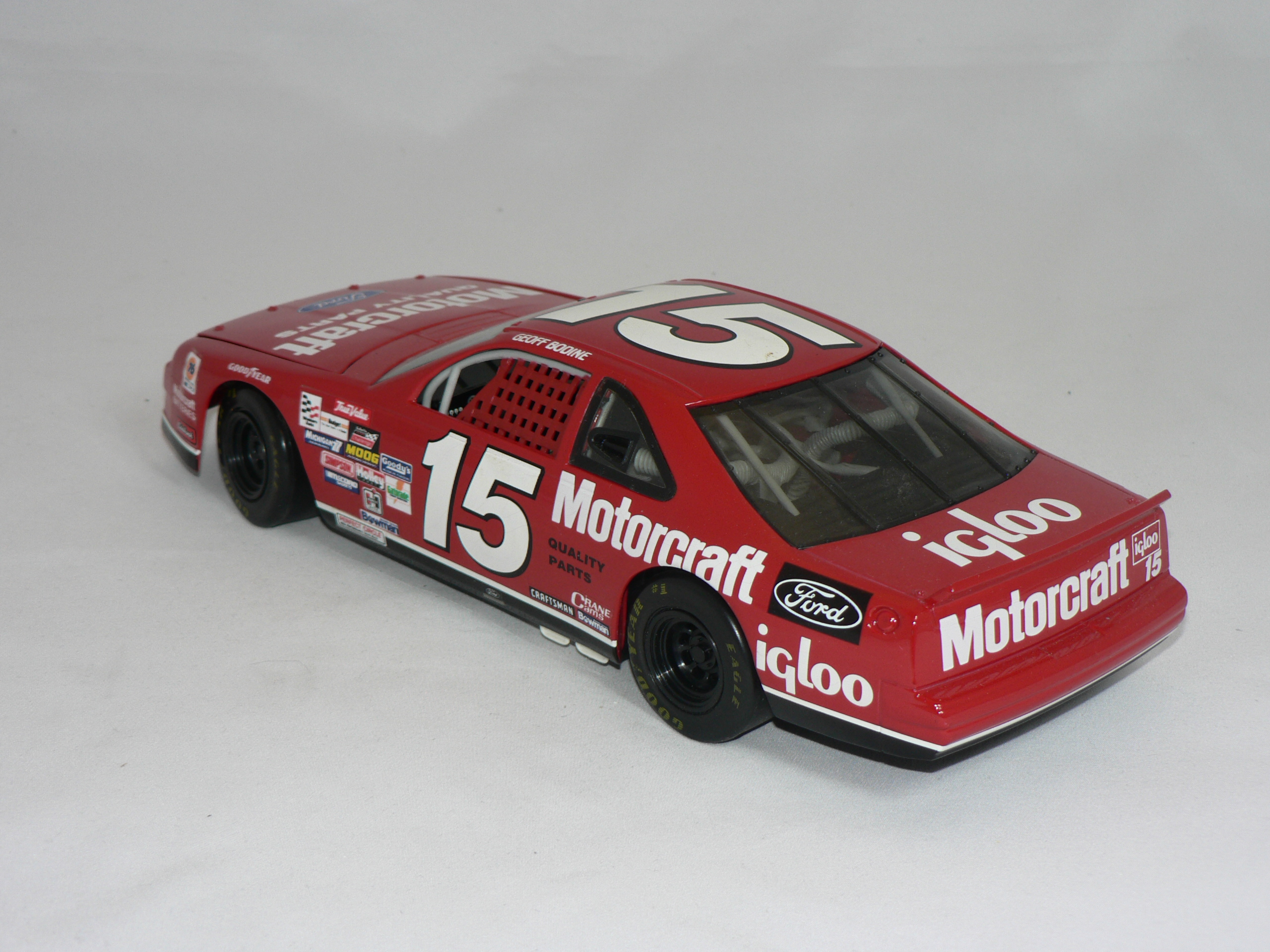 Ford Thunderbird  (Nescar ) Geoff Bodine  1:18  Ertl/Auto World - 3