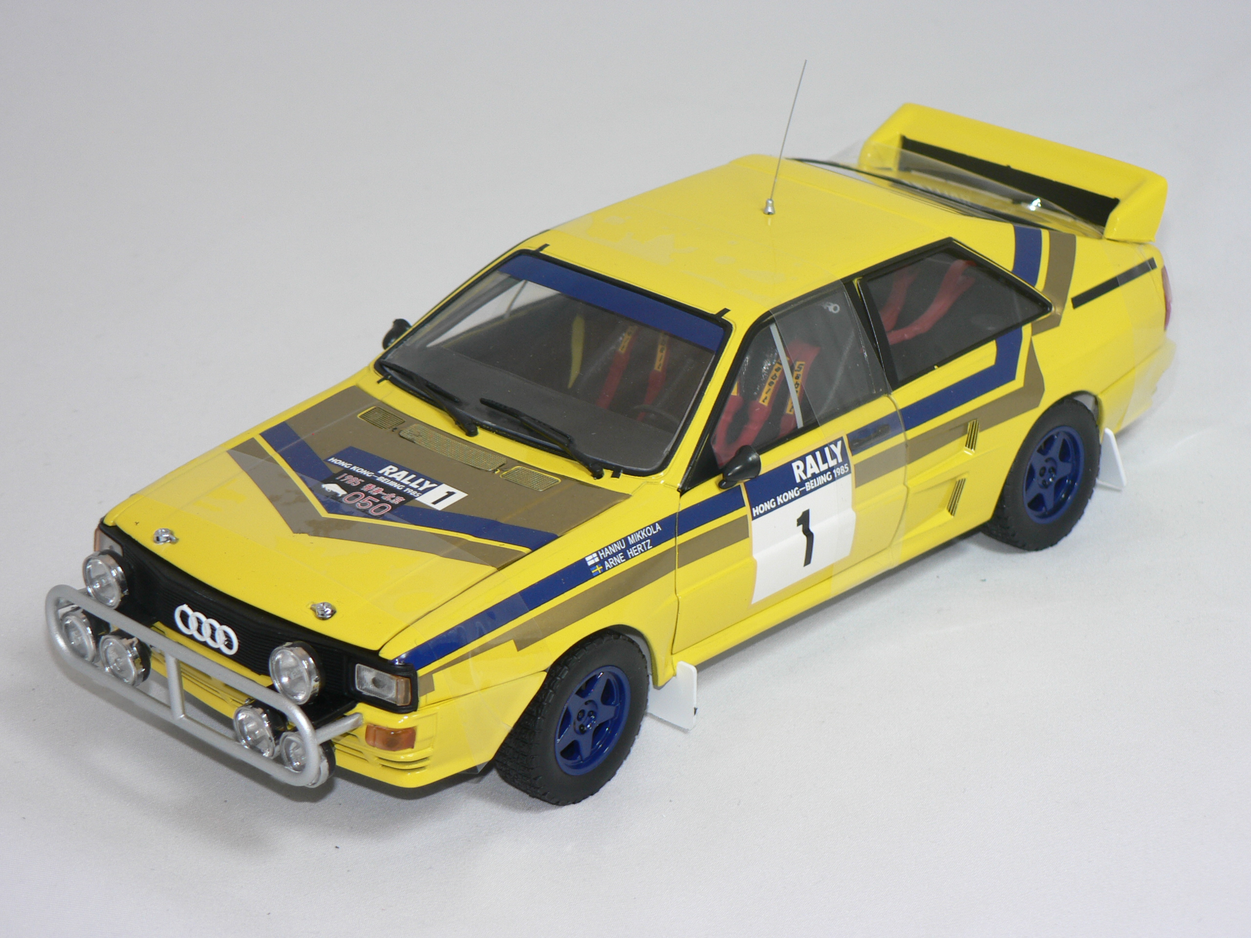 Audi Quattro A2 (Winner Hong Kong Beijing Rally -1985) H.Mikkola-A.Hertz (Limited Edition 1999pcs) MED ROTMANS  DEKALER  1:18  Sun Star