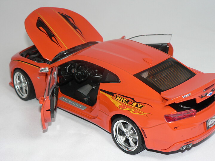 Chevrolet  Camaro  ( Nickey Super Camaro ) 2016  1:18  Ertl/Auto World