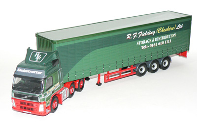 Volvo FM Curtainside  1:50  Corgi
