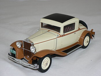 Dodge Eight DG Coupe -1931 (INGET ÖPPNINGSBART)   1:18   Bos Models