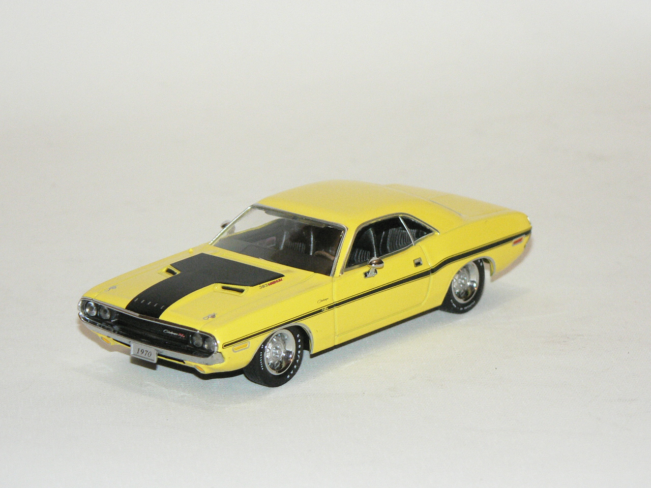 Dodge Challenger R/T -1970   1:43  Greenlight