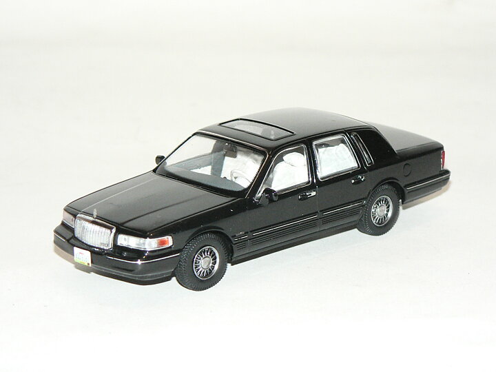 Lincoln Town Car  1:43  Ixo Premium X
