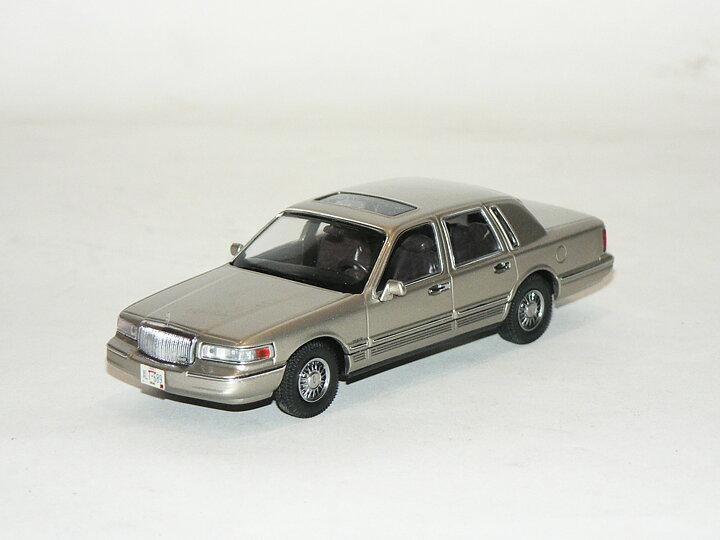 Lincoln Town Car  1:43  Ixo Premium X