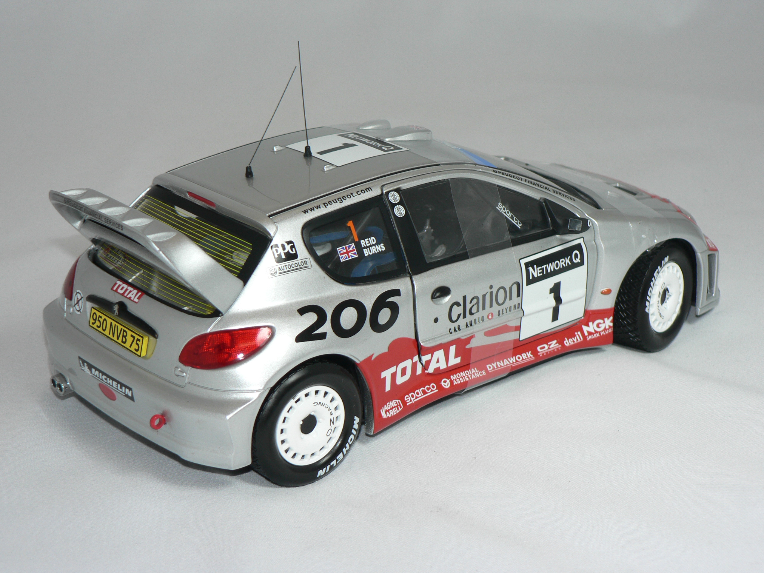 Peugeot 206 WRC (Rally Great Britain 2002) R.Burns-R.Reid  1:18  Sun Star - 2