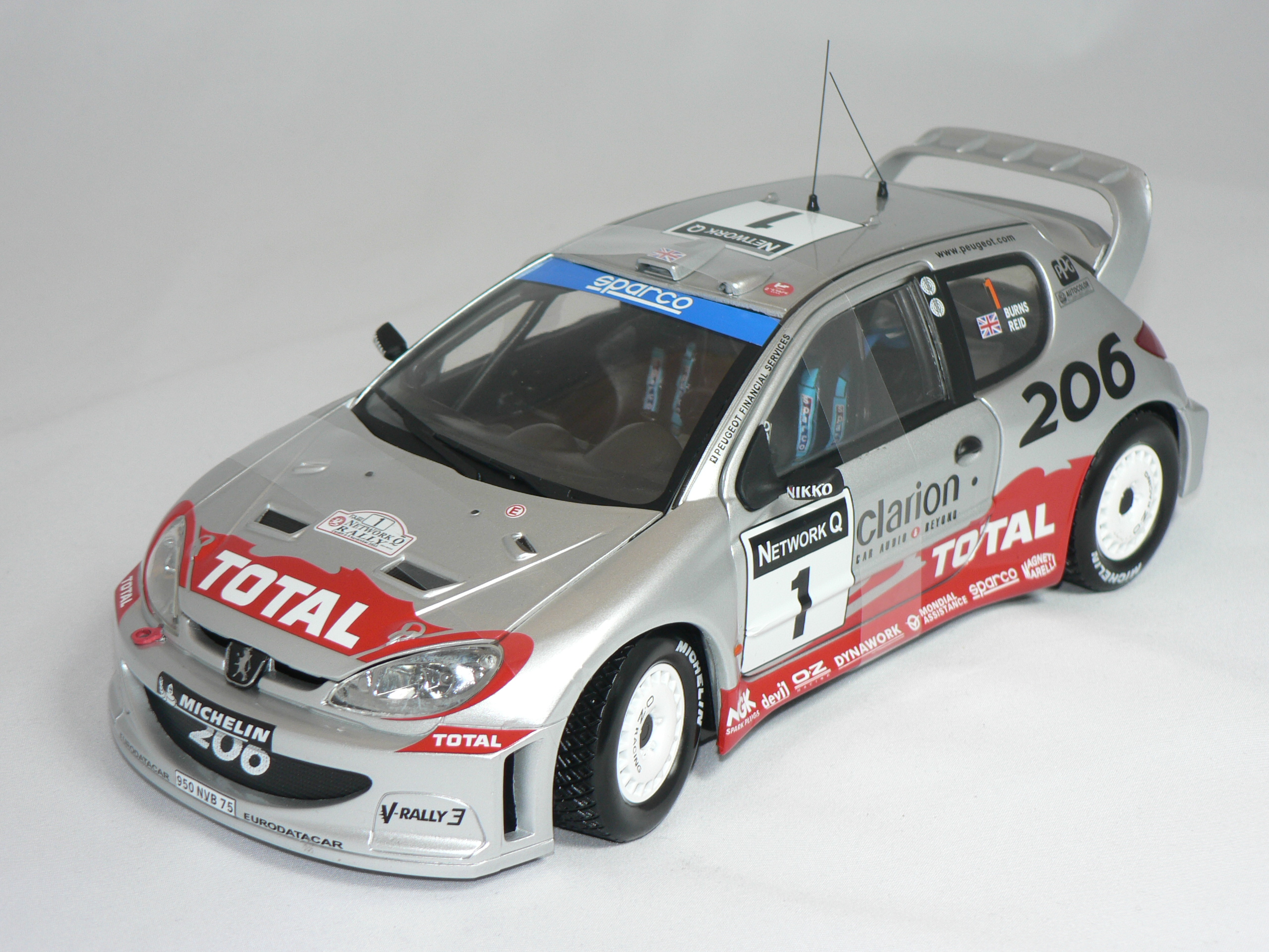 Peugeot 206 WRC (Rally Great Britain 2002) R.Burns-R.Reid  1:18  Sun Star