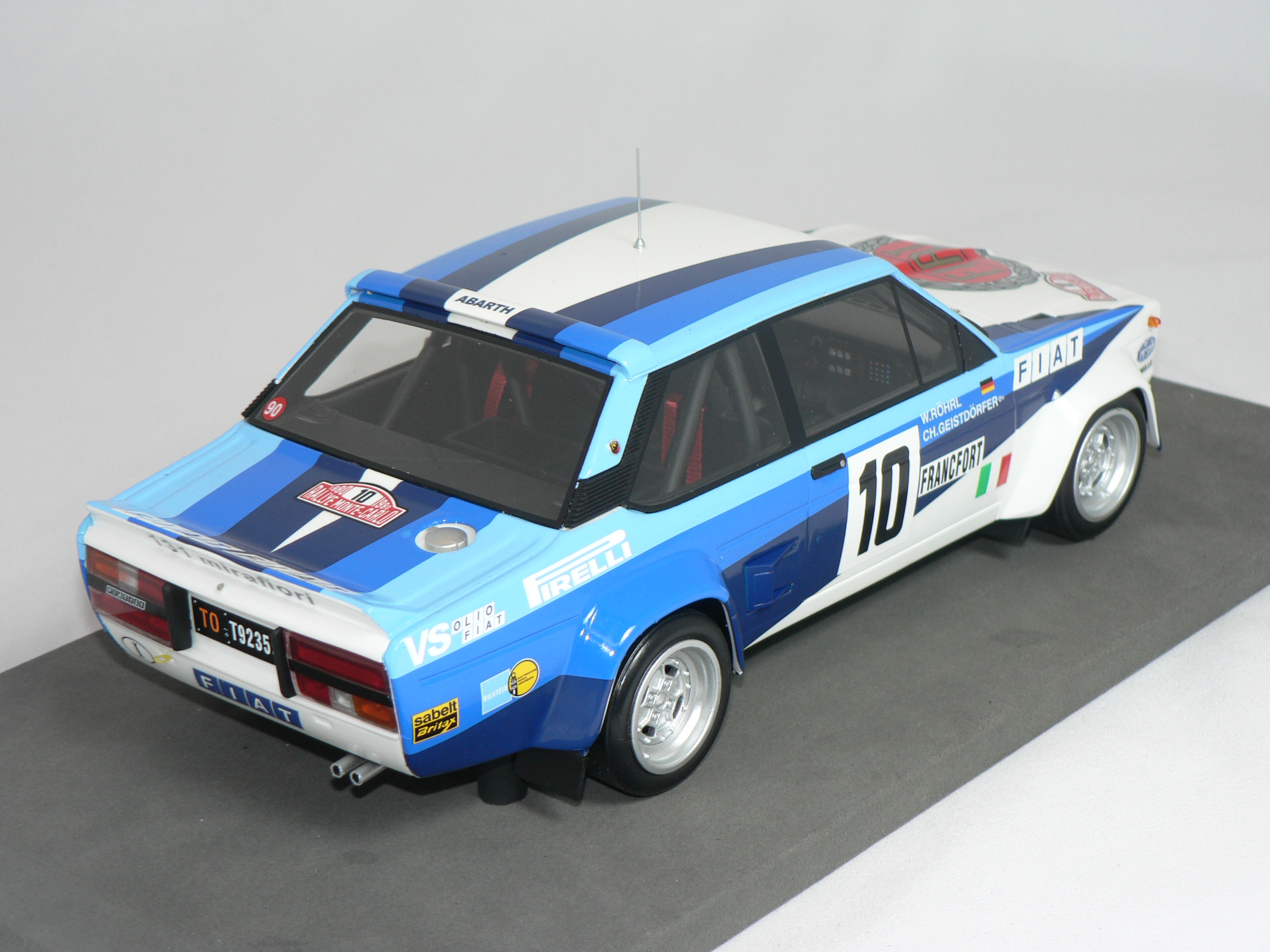 Fiat 131 Abarth (Winner Monte Carlo Rally 1980) W.Röhrl-CH.Geistdörfer (INGET ÖPPNINGSBART) LIMITED EDITION 500pcs  1:18  Top Marques - 2