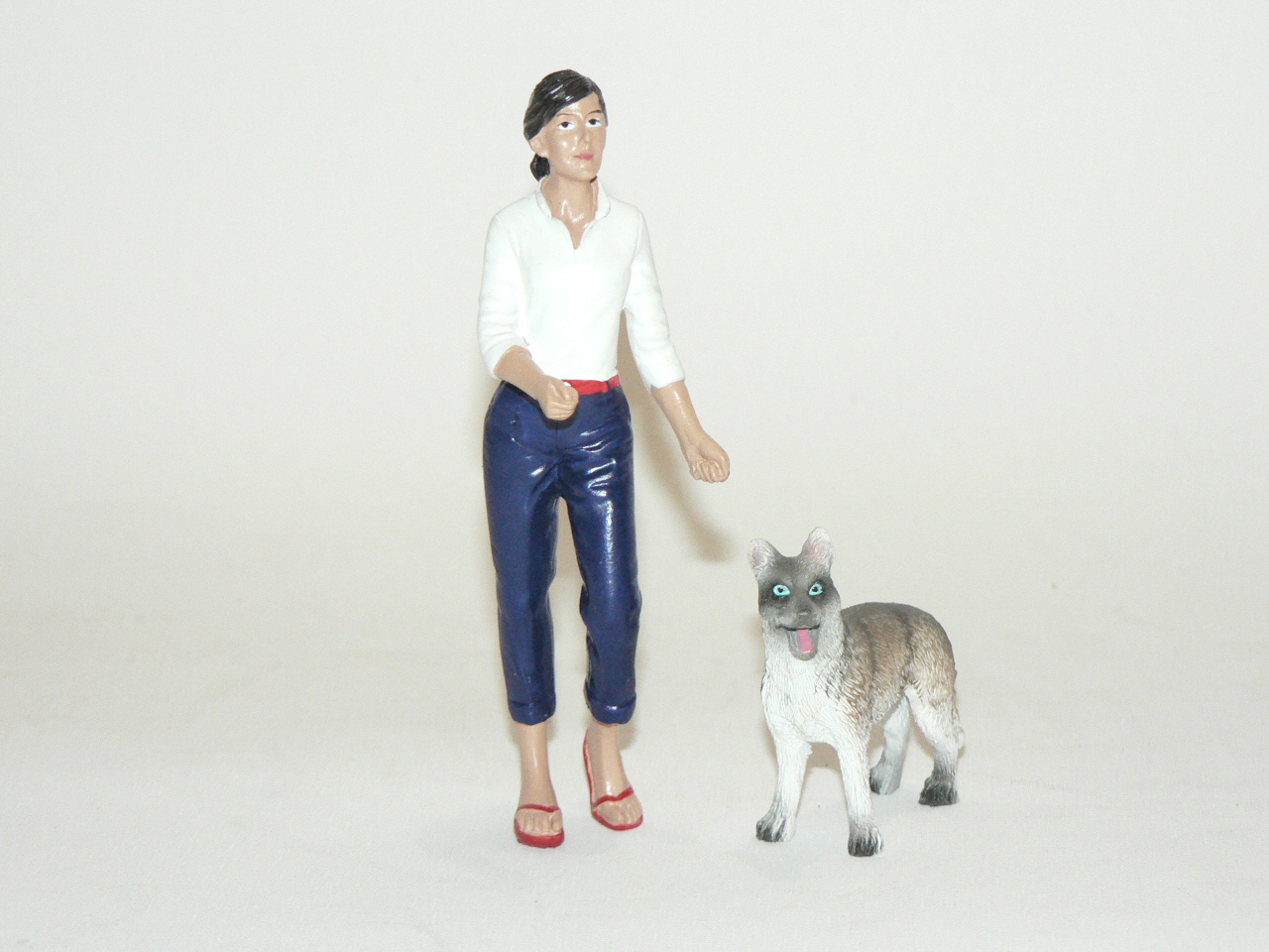 Figurer 1:24  (Kvinna och Hund)  American Diorama