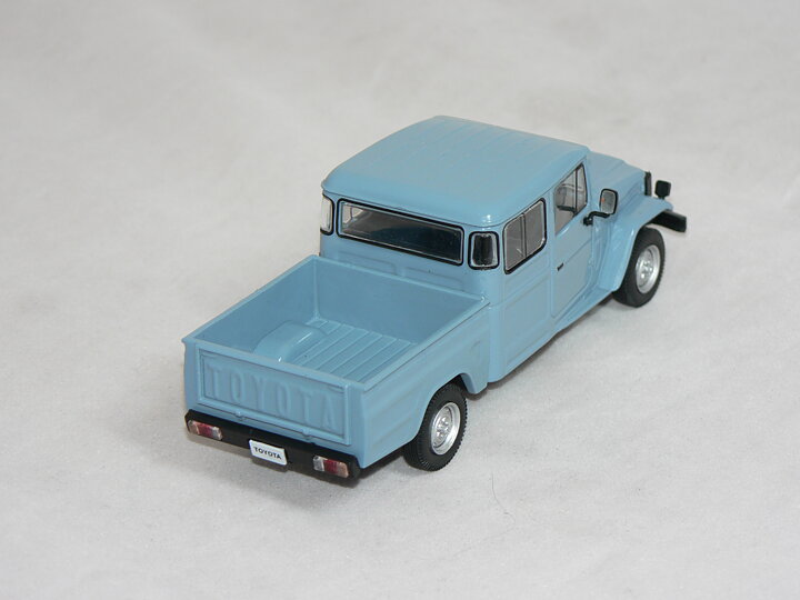 Toyota Land Cruiser Bandeirante -1976 (1 of 1000pcs)  1:43  Whitebox