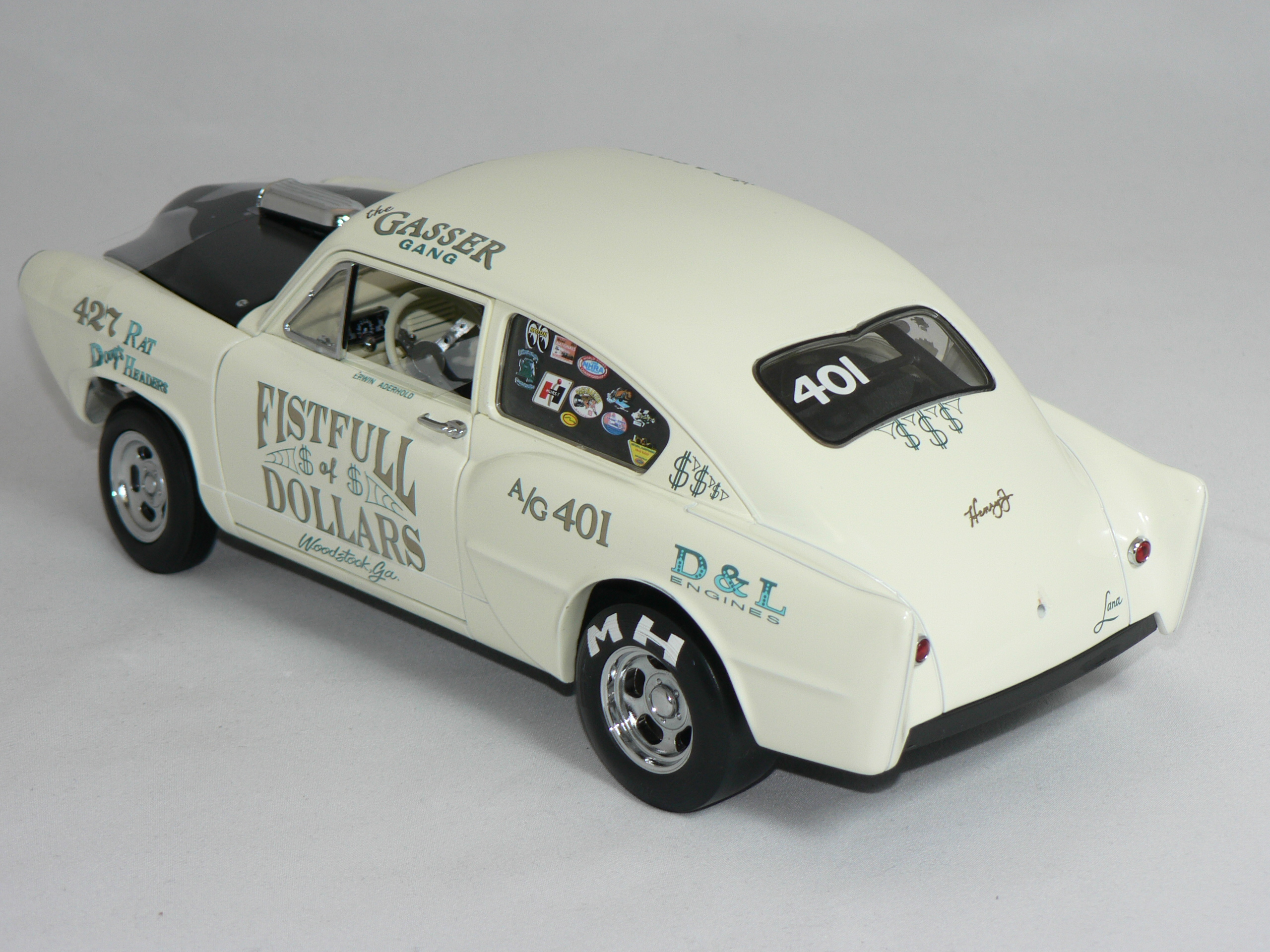 Kaiser Henry J Gasser-1951 ( Limited Edition 510 pcs )  1:18  Sun Star - 2