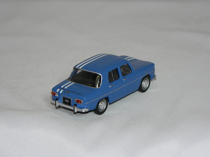 Renault 8 Gordini 1300 -1966 Blå/Vit Strips   1:43  Atlas