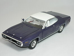Plymouth Satellite Serbring Plus -1971 (LIMITED EDITION 1002PCS)  1:18  Ertl/Auto World