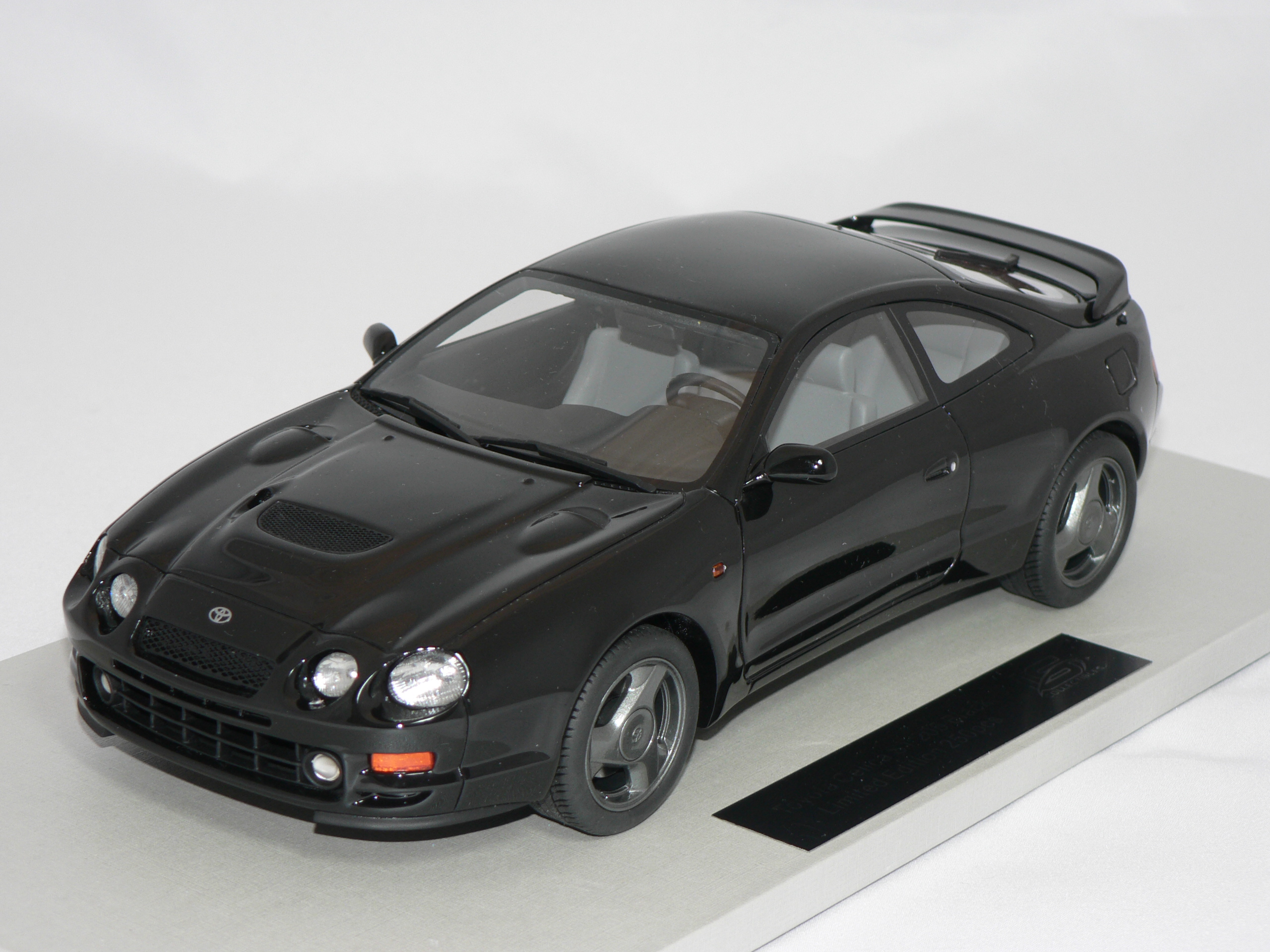 Toyota Celica GT Four ST 205 -1994 (LIMITRD EDITION 250PCS) INGET ÖPPNINGSBART   1:18  LS Collectibles