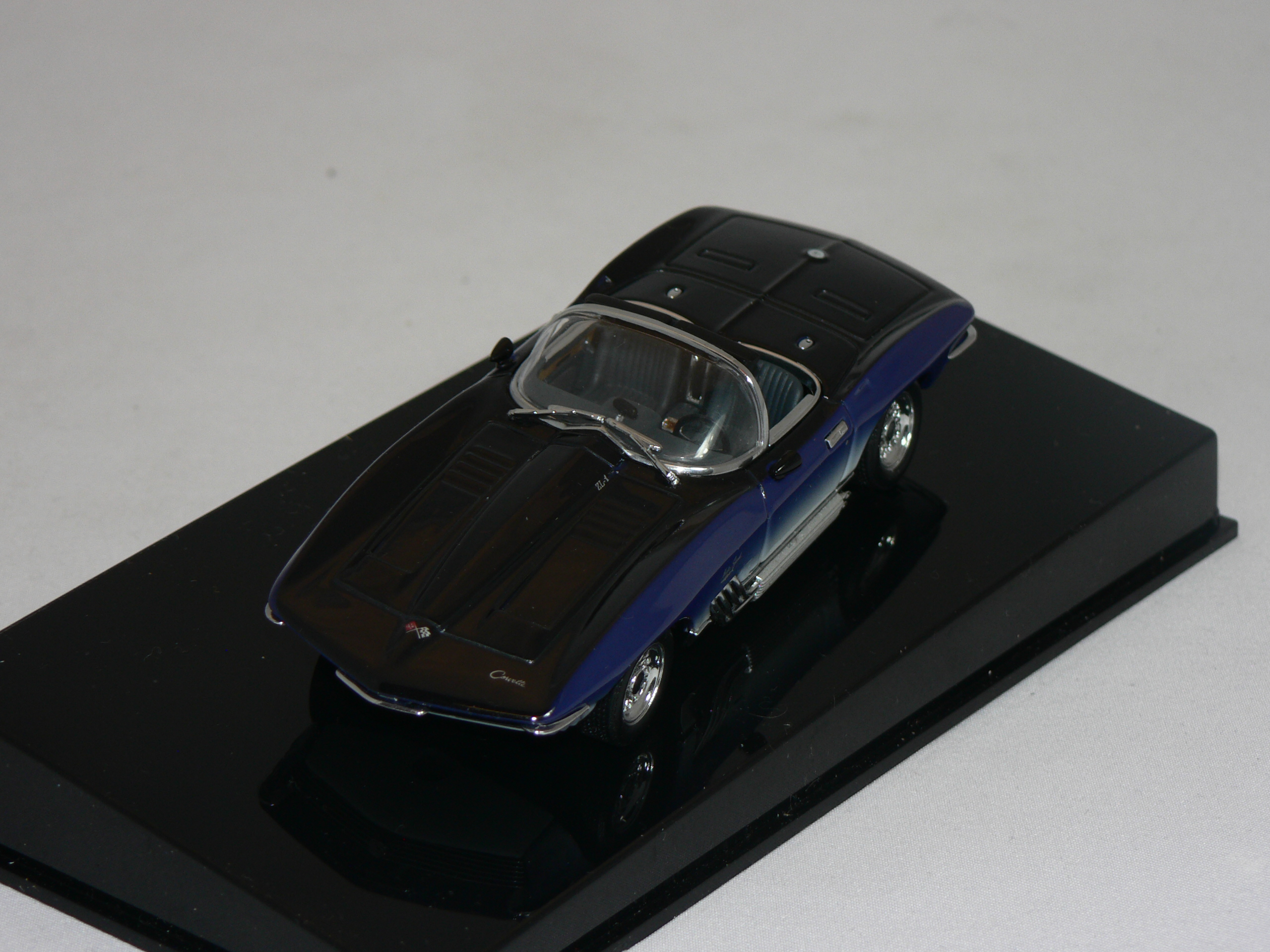 Chevrolet Mako Shark  1:43  Auto Art