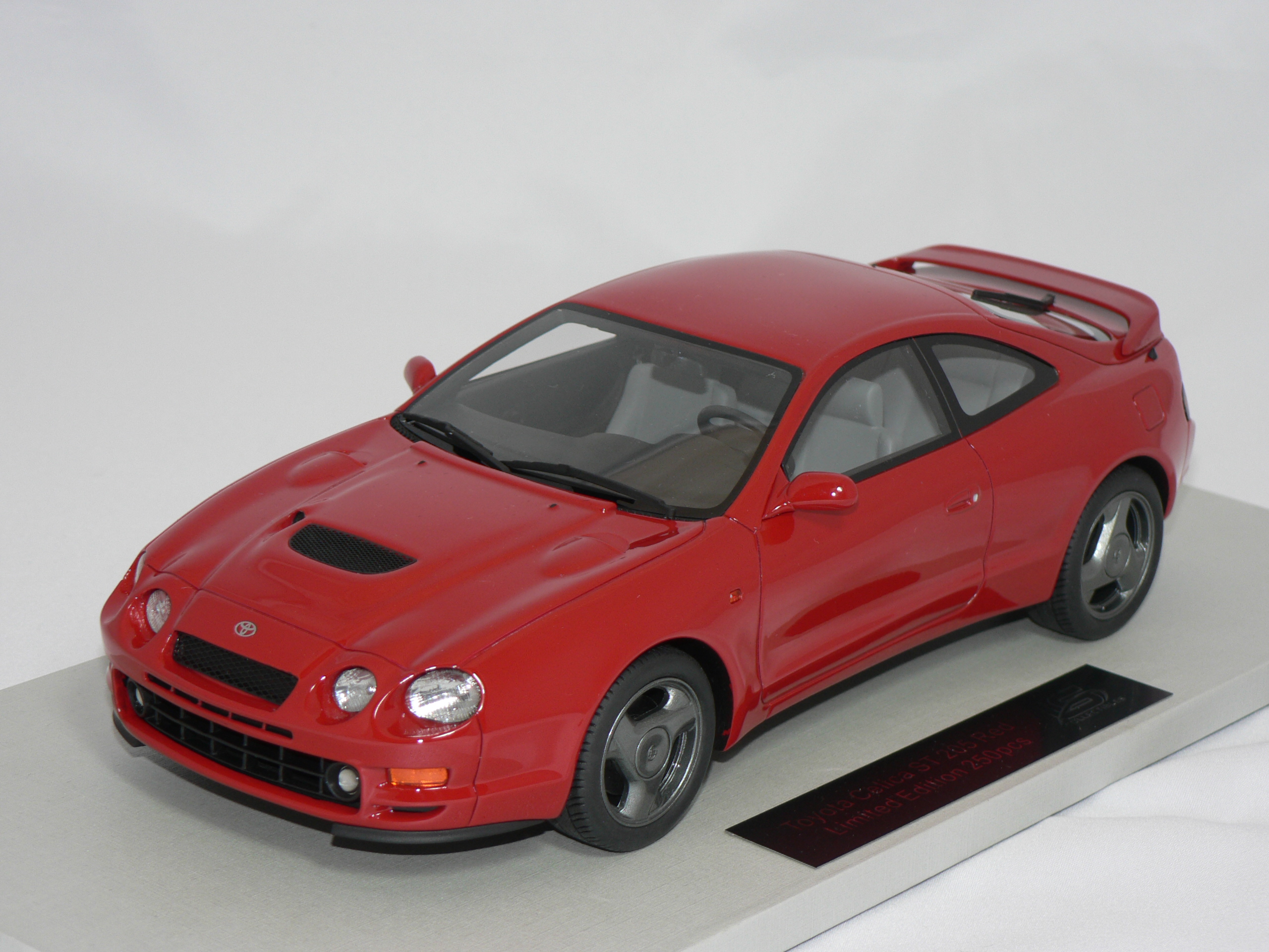 Toyota Celica GT Four ST 205 -1994 (LIMITRD EDITION 250PCS) INGET ÖPPNINGSBART   1:18  LS Collectibles