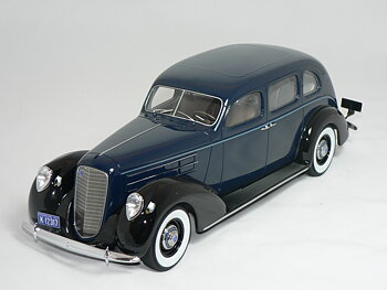 Lincoln V-12 Model K Limousine -1937 Mörkblå (INGET ÖPPNINGSBART) LIMITED EDITION 504pcs   1:18   Bos Models