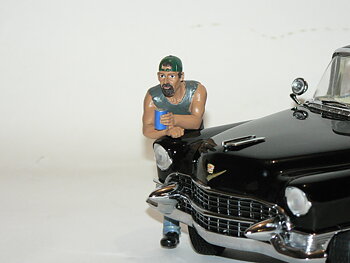 Figur  1:18  (Hanging Out Billy) Bil Ingår Ej  American Diorama