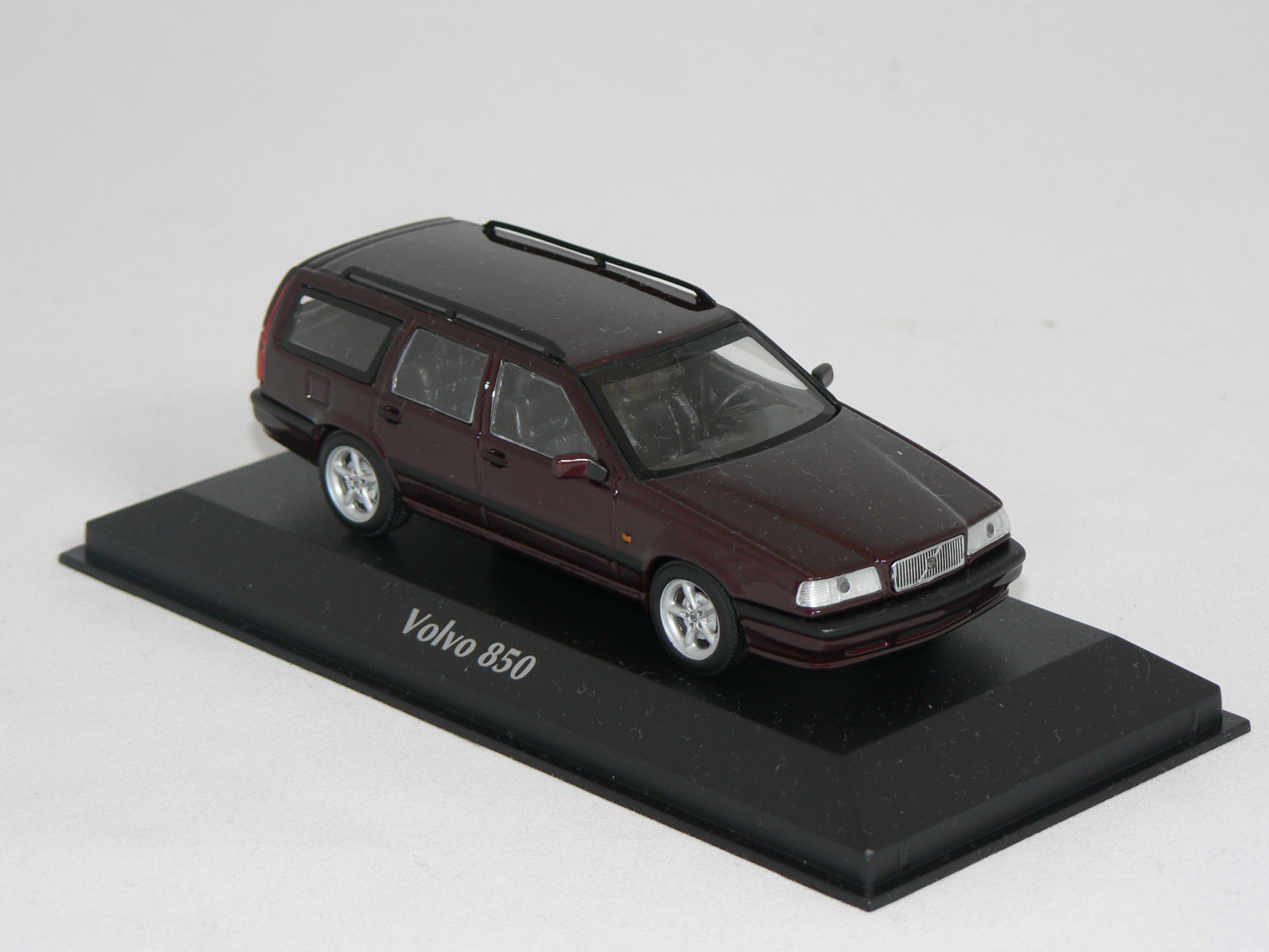 Volvo 850 Brake  1994  1:43  Maxichamps
