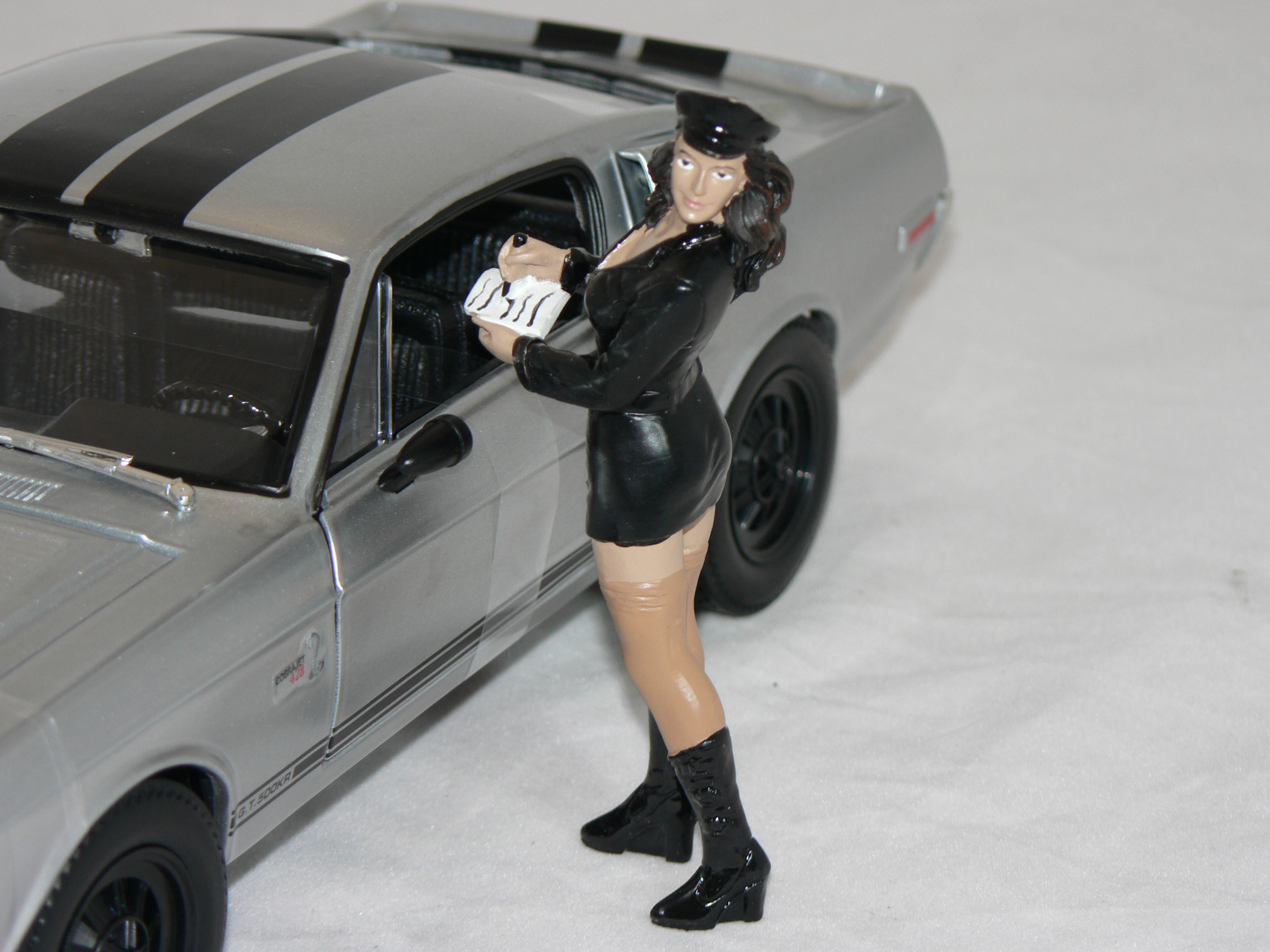 Figur 1:18  (Custume Babe Brooke) Bil Ingår Ej  American Diorama