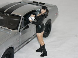 Figur 1:18  (Custume Babe Brooke) Bil Ingår Ej  American Diorama