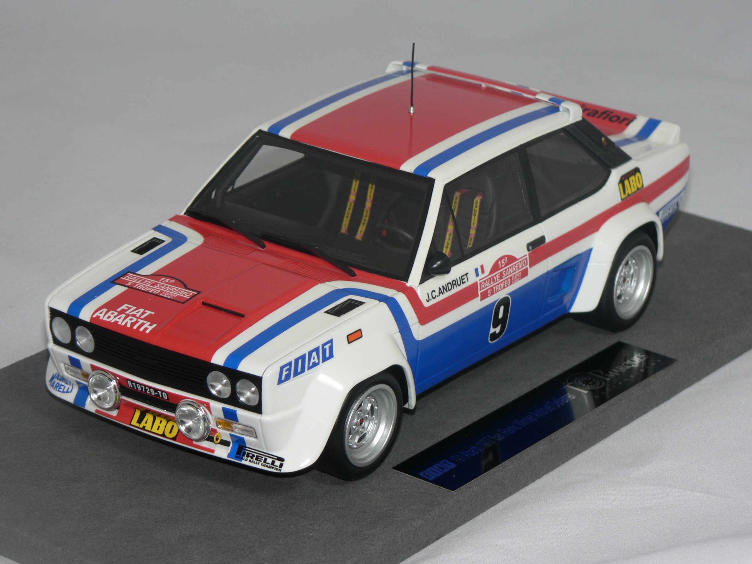 Fiat 131 Abarth (Winner San Remo Rally 1977) J.C.Andruet-C.Delferrier (INGET ÖPPNINGSBART)  1:18  Top Marques