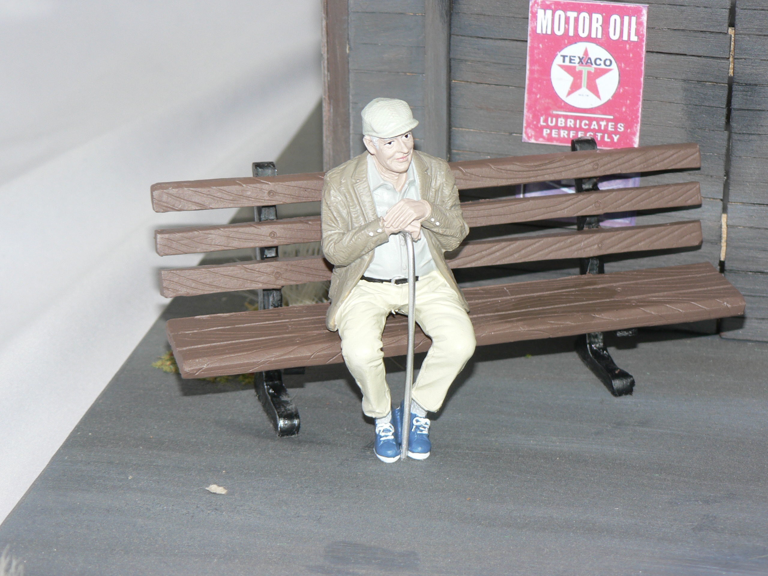 Figur (Old Couple 1 )  Skala 1:18  BÄNK INGÅR EJ  American Diorama