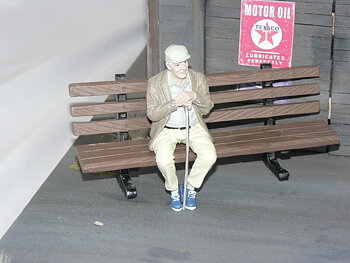 Figur (Old Couple 1 )  Skala 1:18  BÄNK INGÅR EJ  American Diorama