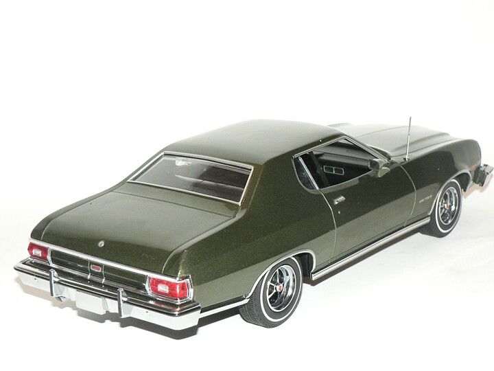Ford Grand Torino -1976 (Dörr+Huv går ej öppna)  1:18 Greenlight