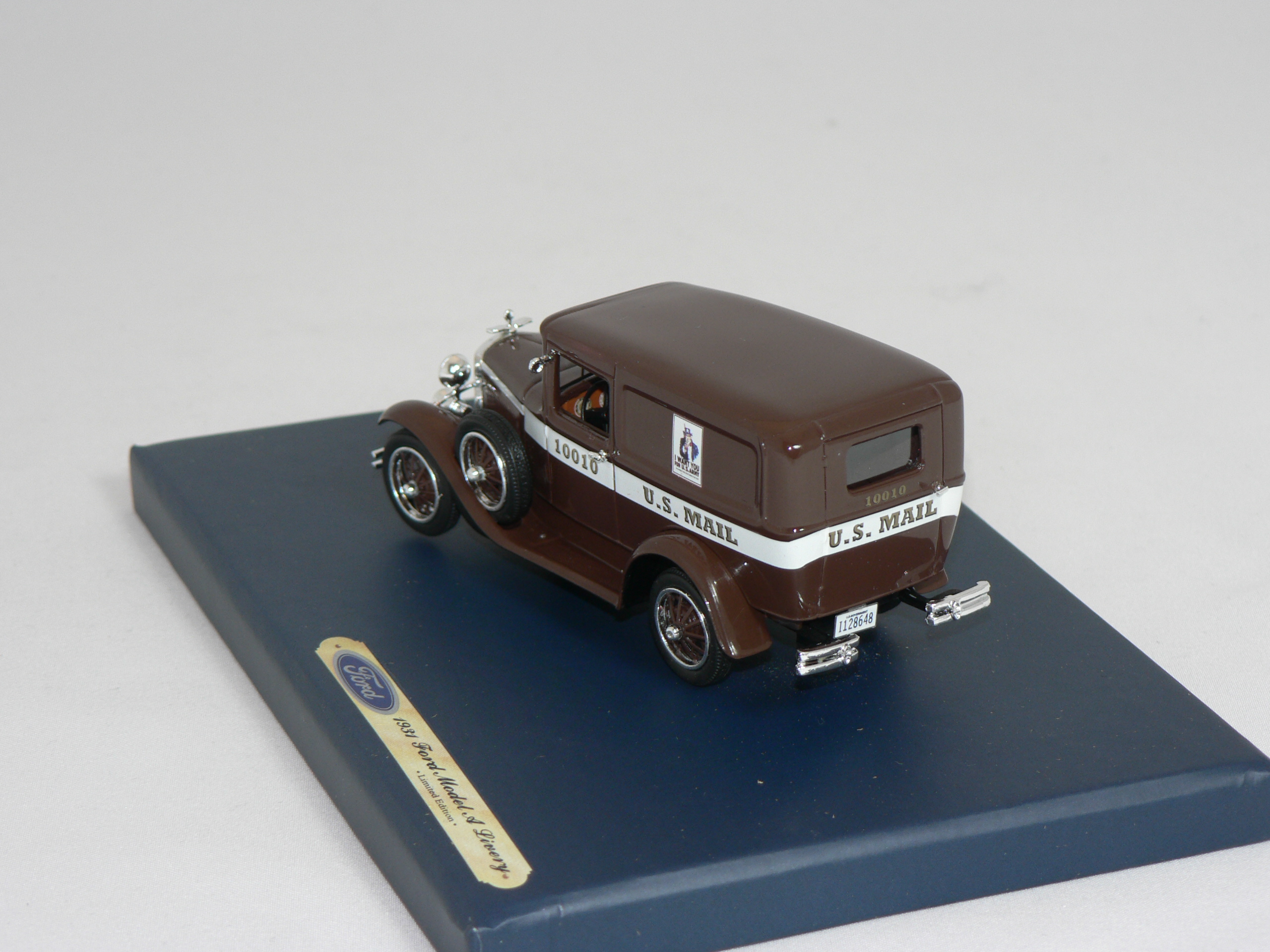 Ford Model A van 1931 ( US Mail )  1:43  Genuine Ford Parts - 2