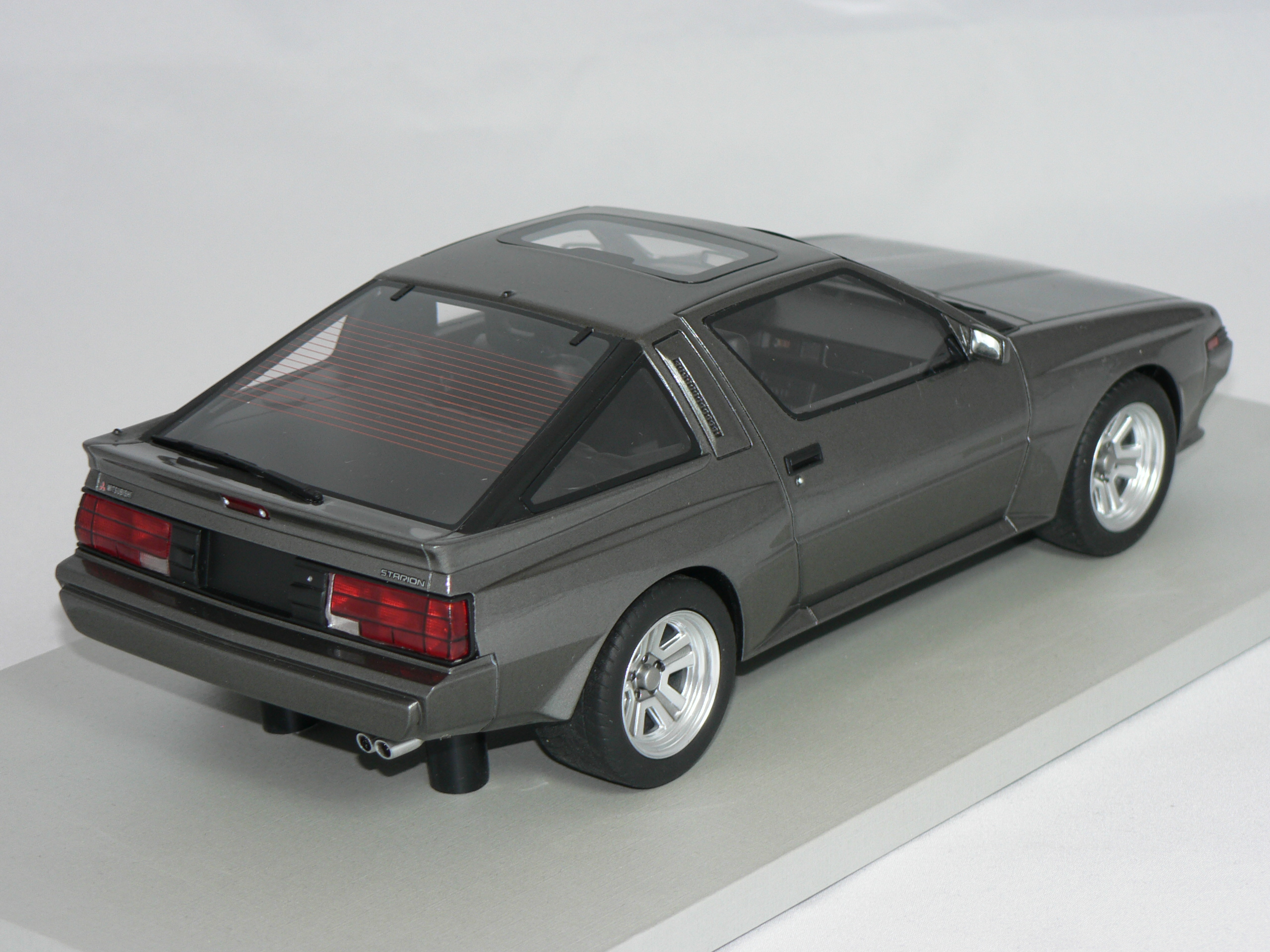 Mitsubishi Starion -1988 (INGET ÖPPNINGSBART) LIMITED EDITION 250PCS  1:18  LS Collectibles - 2