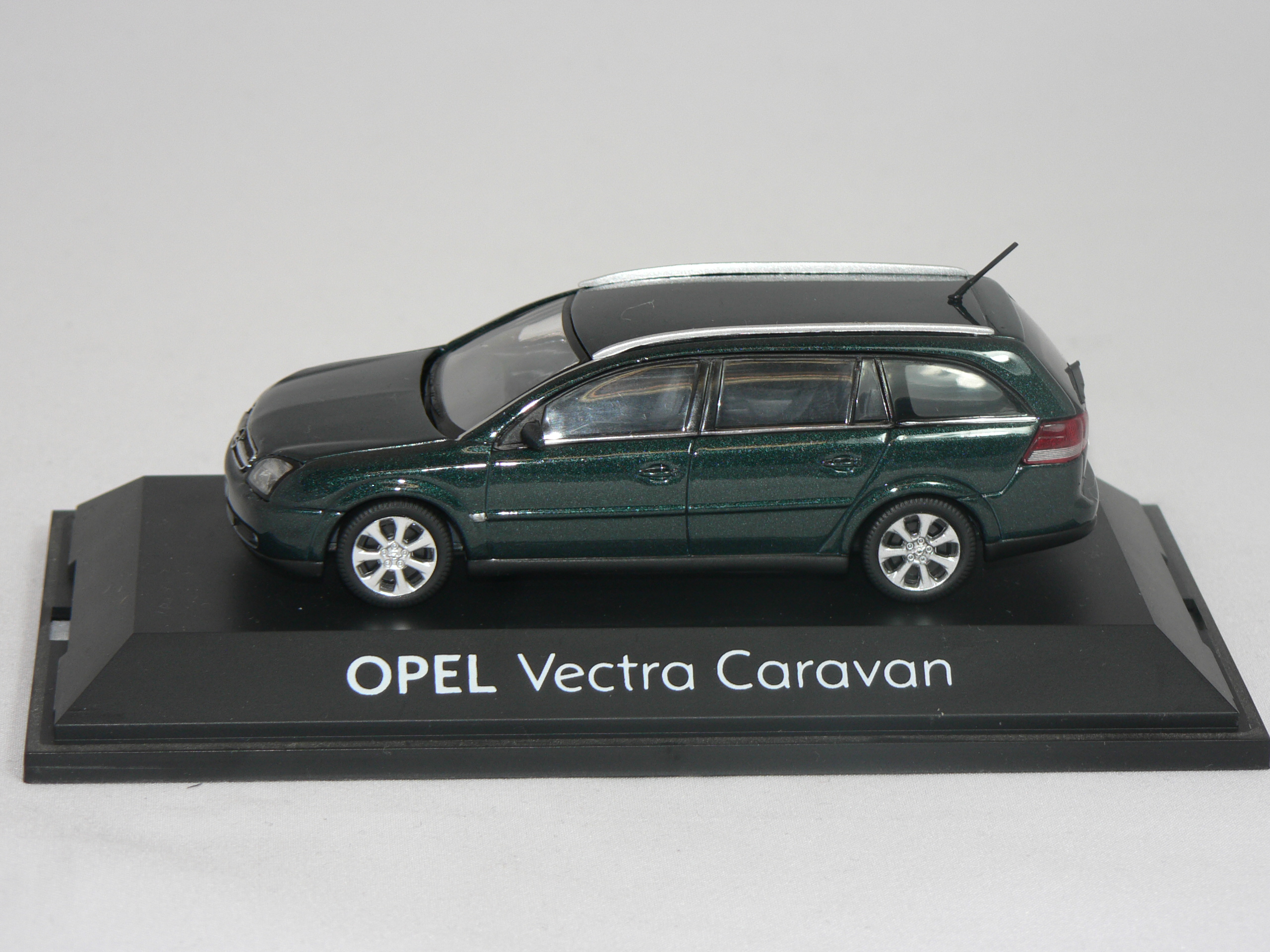 Opel Vectra Caravan  1:43 Opel Collection - 3