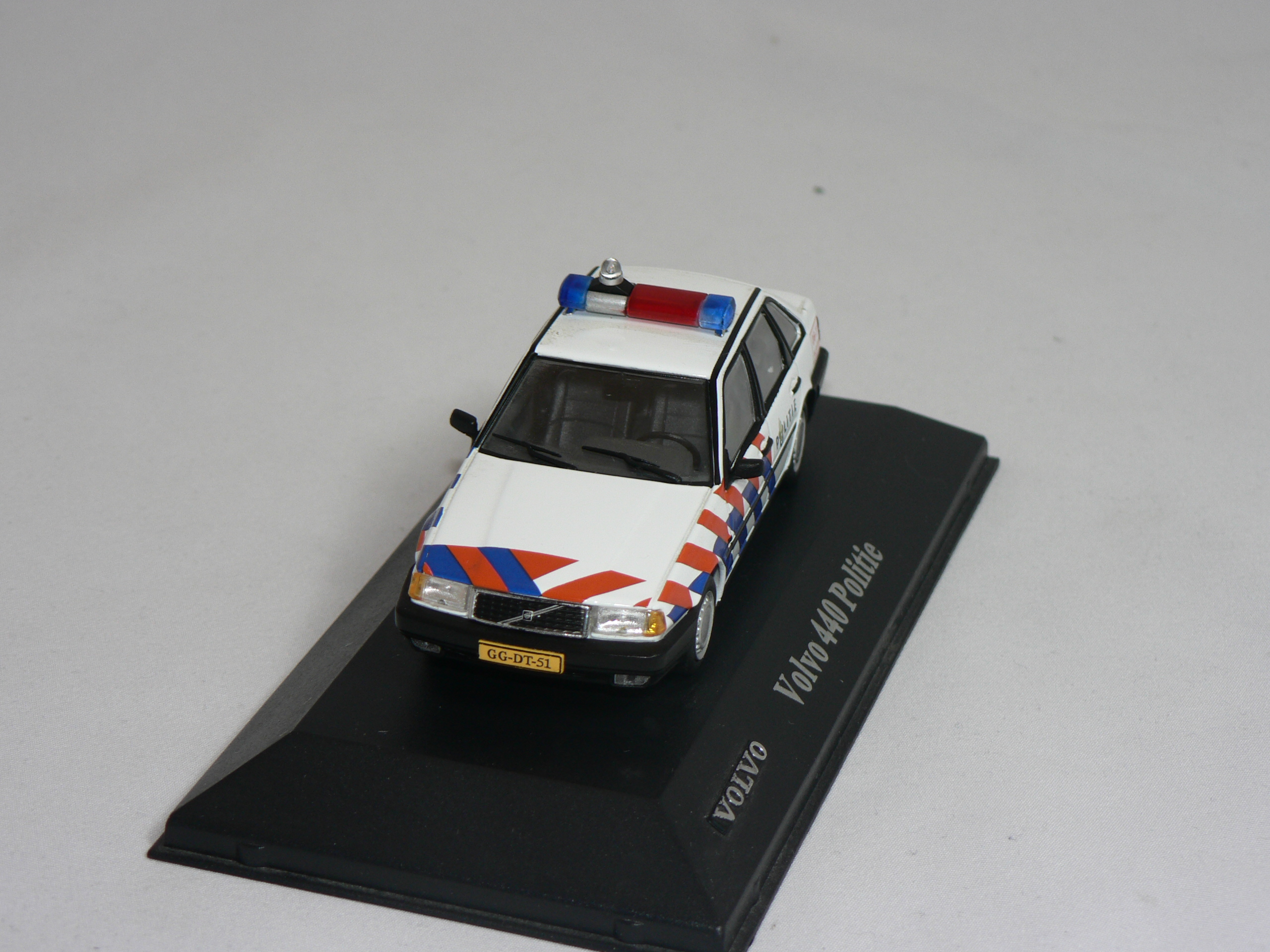 Modèle réduit Volvo 440 Rijkspolitie Dj-vb-34 1990 1/43