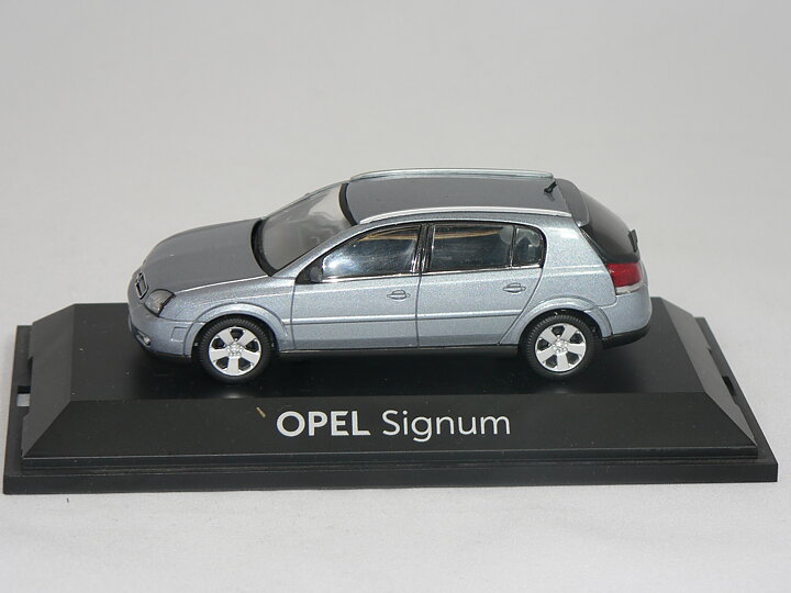 Opel Signum  1:43  Schuco 