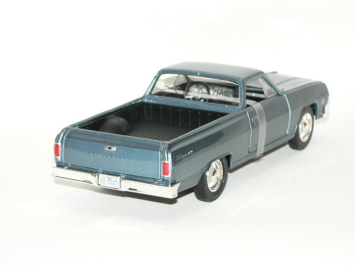 Chevrolet El Camino -1965  1:24 Maisto