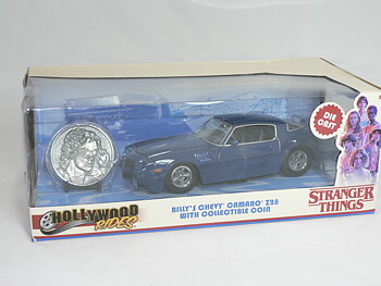Billy's Chevrolet Camaro Z28 -1979 (STRANGER THINGS) WHIT COLLECTIBLE COIN (HOLLYWOOD RAIDES)   1:24  Jada