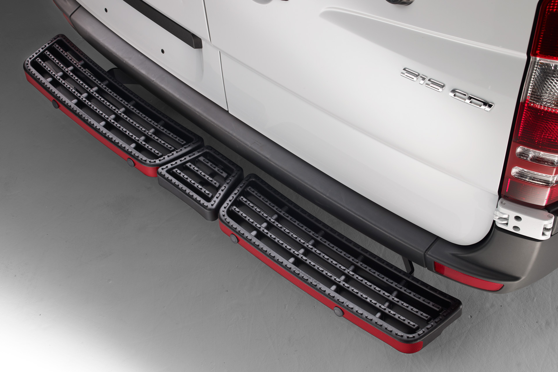 Heckstufe AccessStep  dreifach Mercedes Sprinter 2018- - 3