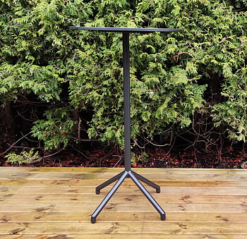 Standing table from Cane-Line - Indoor & outdoor tables
