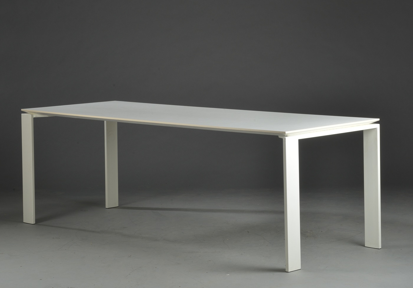 Utemöbler, Vondom Solid Group AllForSale.se Begagnat är Kartell Four matbord | Transport, Frakt, Flytt |