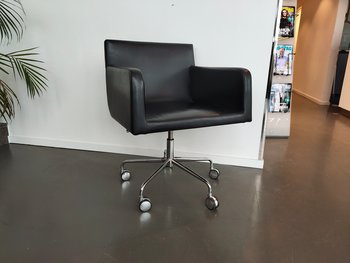 Conference chairs with casters, Andreu World Lineal Comfort