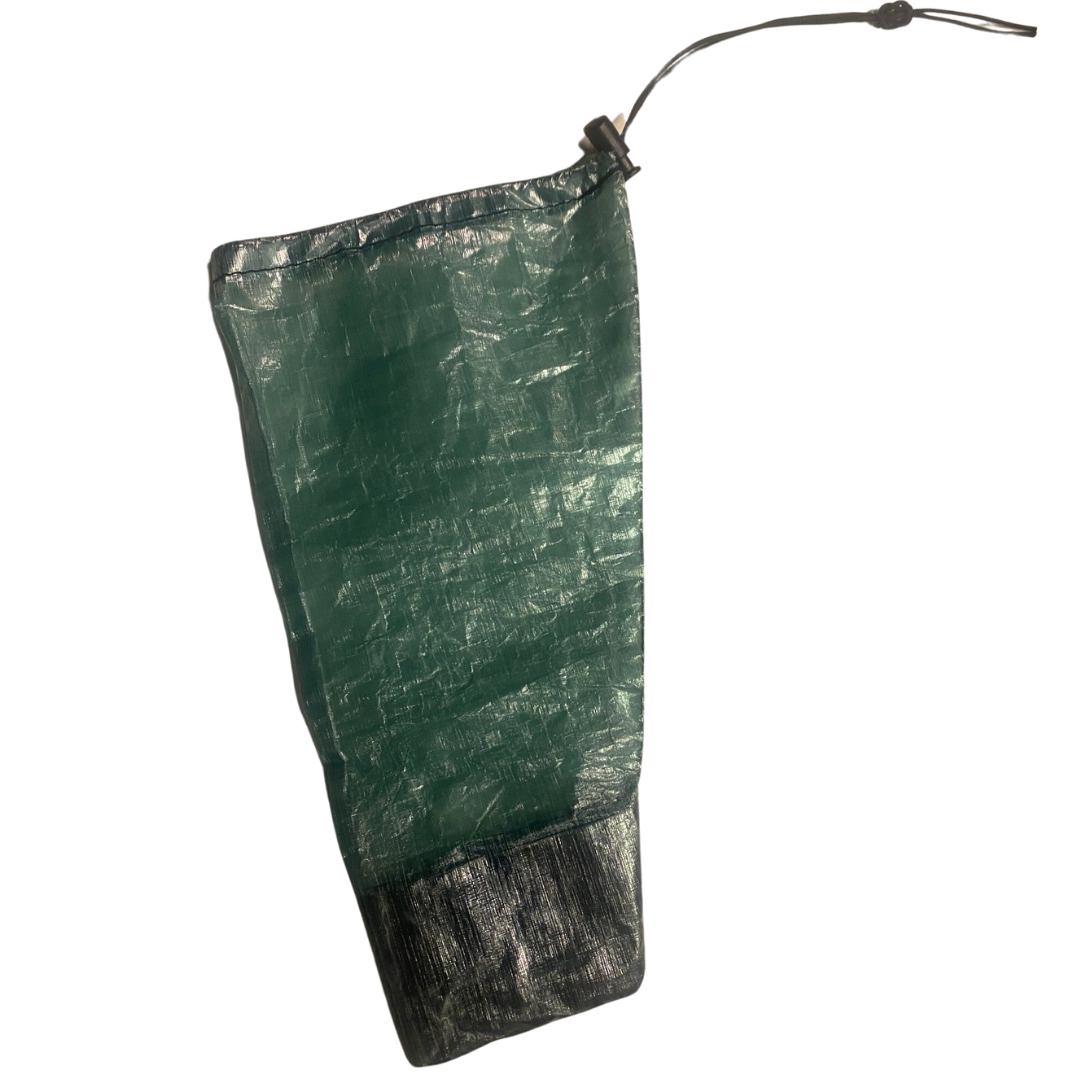Skalmo DCF case for tent pegs