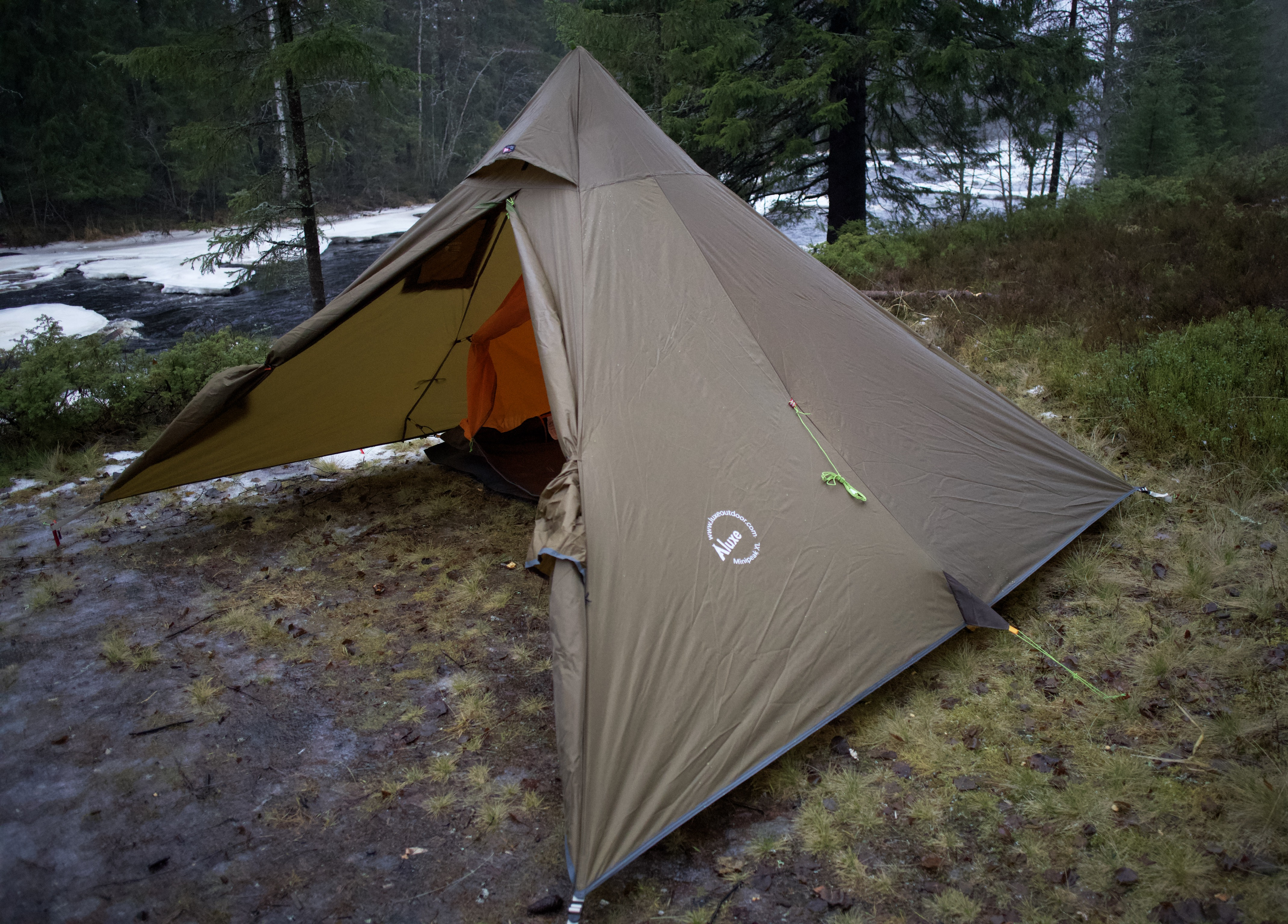 Luxe outdoor Minipeak XL Pyramid 
