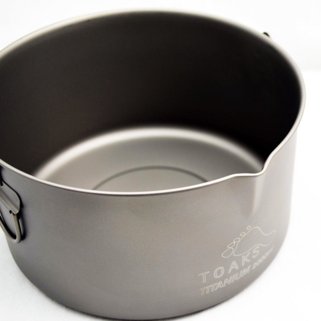 Toaks TI 2000ml pot with bail handle - 2