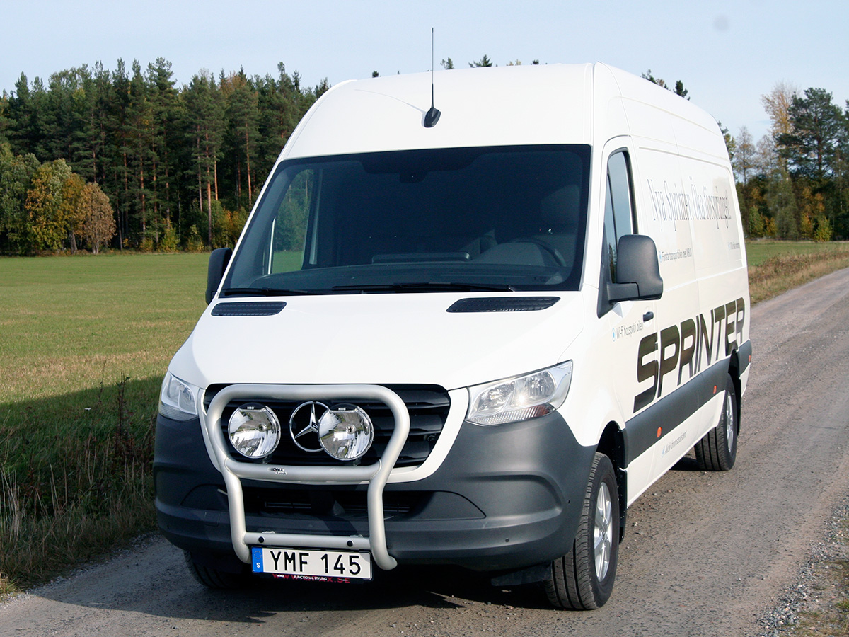 X-rack Mercedes Sprinter 18- extraljusfäste (frontbåge) för 2st lampor 